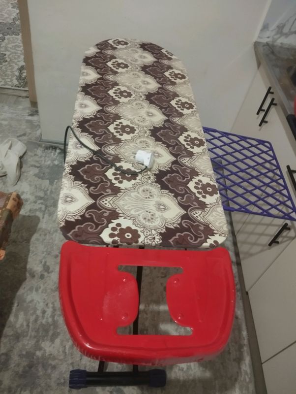 utuk stol sotiladi utuk stol sotiladi