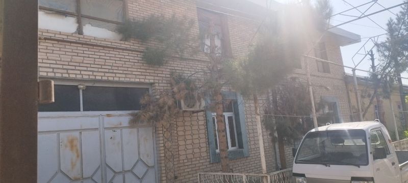 Икки этажлик ховли сотилади Икки этажлик ховли сотилади