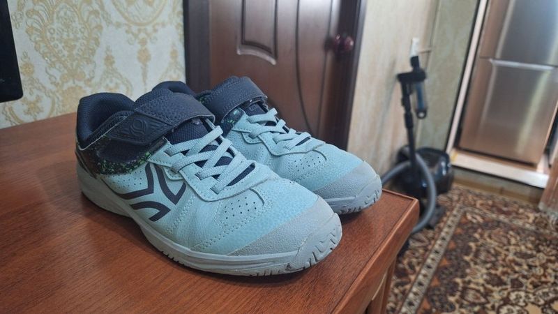 Кроссовки женские и мужские 38 Кроссовки женские и мужские 38
