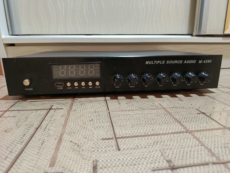 Продаю Усилитель M4280 GLEMM Продаю Усилитель M4280 GLEMM