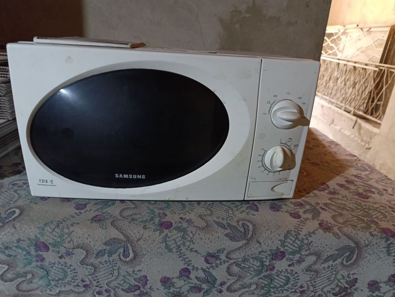 Mikrafolnovka Samsung Mikrafolnovka Samsung