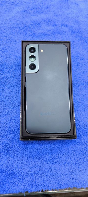 samsung S22 kore 8/256 qora