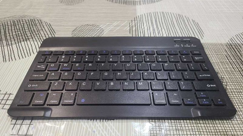 Bluetooth клавиатура