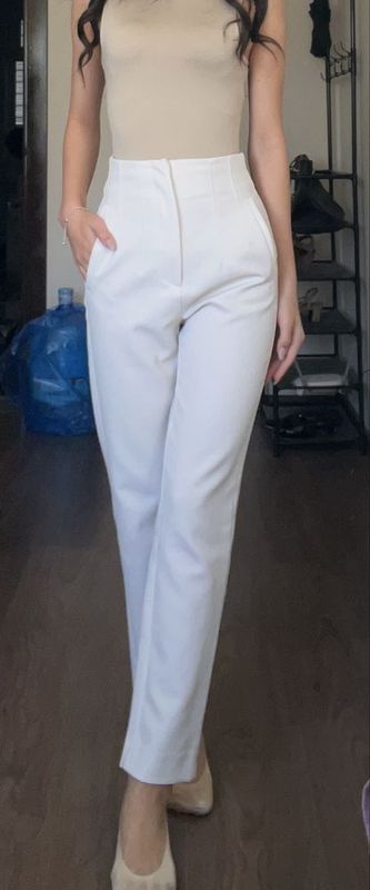 Белые брюки Stradivarius S размера