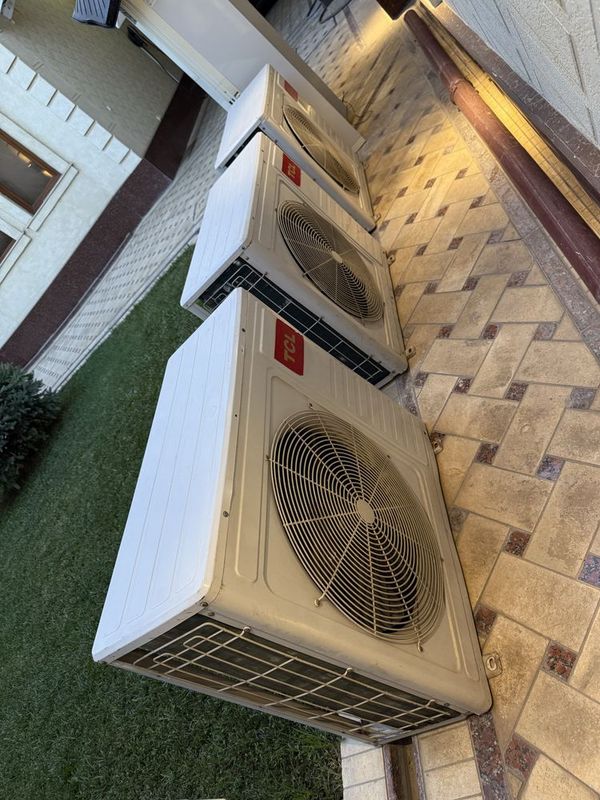 Kanditsioner 42tali TCL firmaniki zor sotayaniyada 8-9ta bor Kanditsioner 42tali TCL firmaniki zor sotayaniyada 8-9ta bor