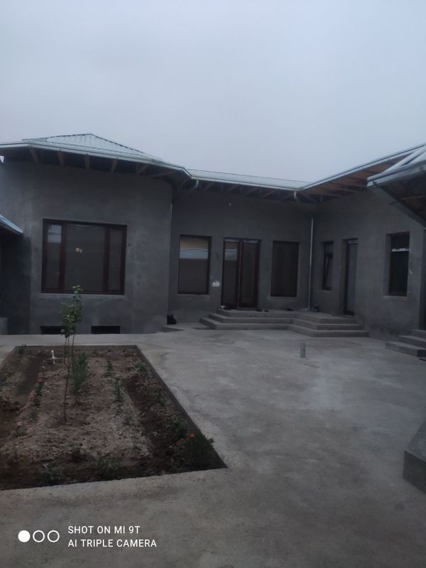 Uchastka sotiladi tayyor 90% bitgan uchqaxramon gulston maxalada Uchastka sotiladi tayyor 90% bitgan uchqaxramon gulston maxalada