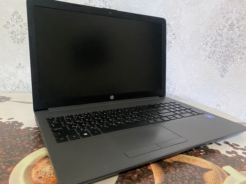 Ноутбук HP 250 G7 Ноутбук HP 250 G7