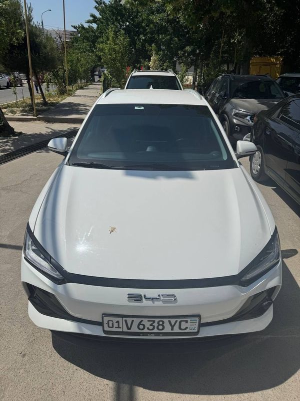 BYD E2 FULL 2023 yil narxi 14.200$ Yun.T BYD E2 FULL 2023 yil narxi 14.200$ Yun.T