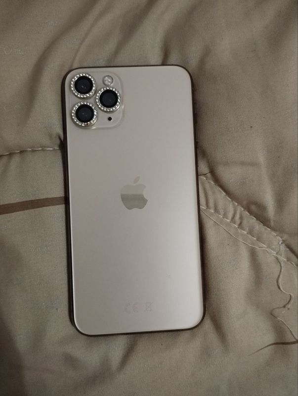 Iphone 11 pro holati yaxshi karobka dakumenti bor Iphone 11 pro holati yaxshi karobka dakumenti bor