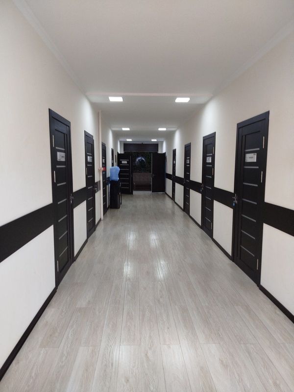 Буньодкор стадион 18м²-30м² кабинеты 2линия Юр адрес без мебели Буньодкор стадион 18м²-30м² кабинеты 2линия Юр адрес без мебели