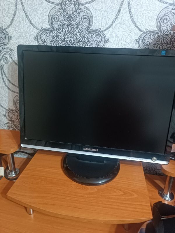 Продаю срочно компютер хорошим состояние не дорог Продаю срочно компютер хорошим состояние не дорог