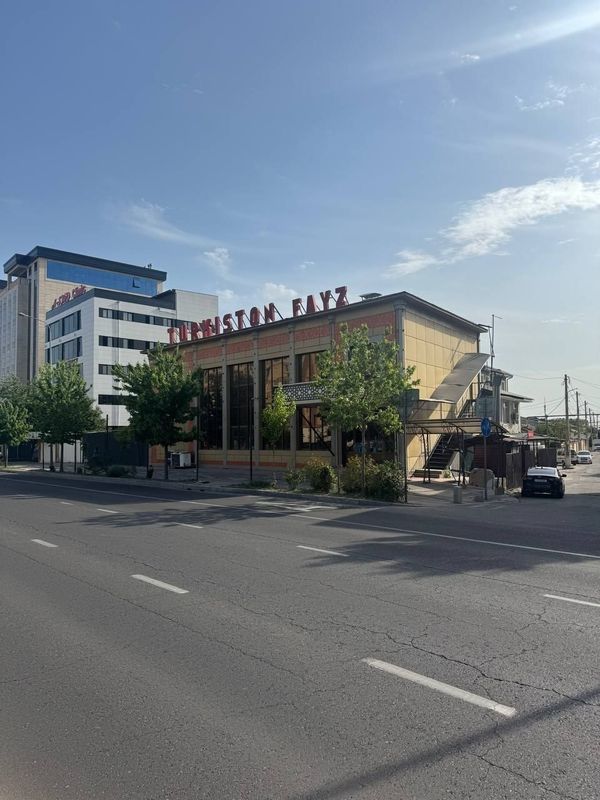 Продается здание 4 соток Продается здание 4 соток
