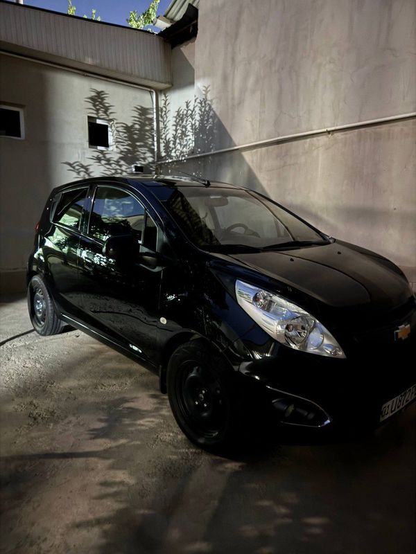 Qora Spark yili 2015
