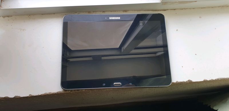 Samsung Planshet Tab 4 16 gb2 opertivka xolati urt Samsung Planshet Tab 4 16 gb2 opertivka xolati urt