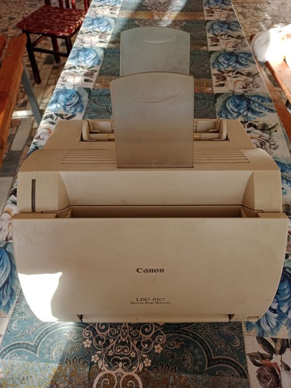 Продаётся лазерный принтер Canon LBP-810 Продаётся лазерный принтер Canon LBP-810