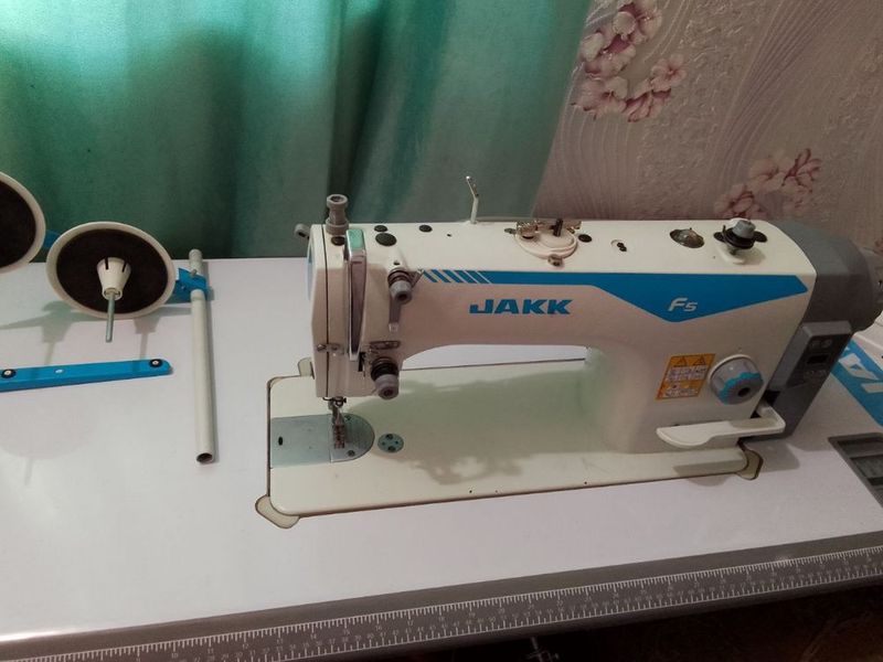 Промышленная швейная машина JAKK F5 Промышленная швейная машина JAKK F5