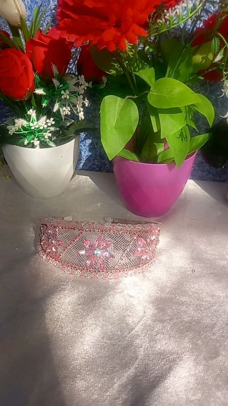 pushti rangli diademamiz Narxi 50 ming som yangi pushti rangli diademamiz Narxi 50 ming som yangi