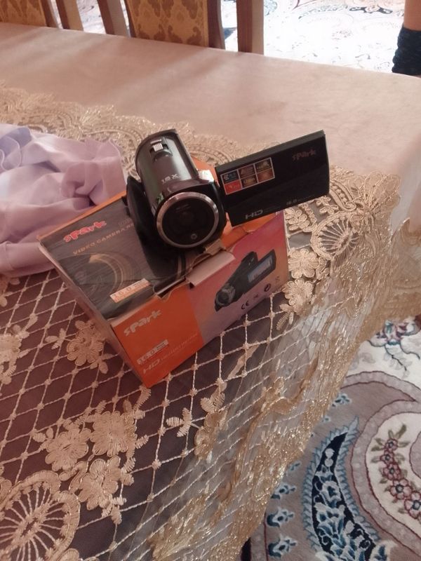 Mini kamera sotiladi yangidek Mini kamera sotiladi yangidek