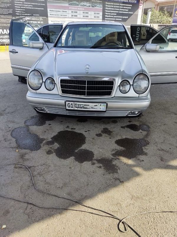 Mersedes-benz w210 Mersedes-benz w210