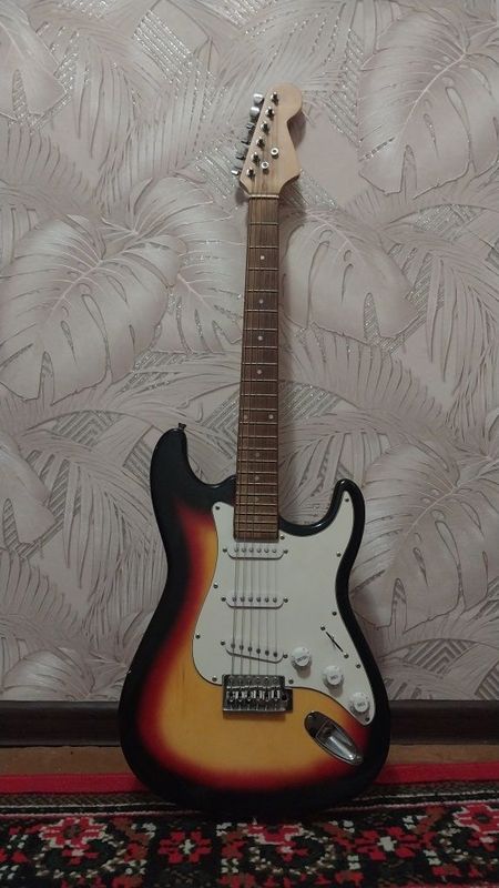 Elektr gitara sotaman. Продаю электронную гитару Elektr gitara sotaman. Продаю электронную гитару
