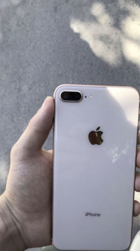 iphone 8+ 64gb gold