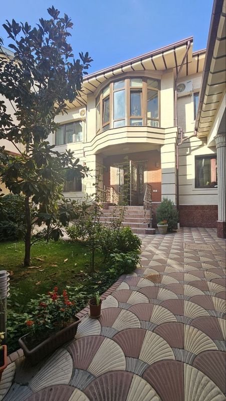 Срочно Продаётся Юнусобод 4,5 сотих участок евро дом Срочно Продаётся Юнусобод 4,5 сотих участок евро дом