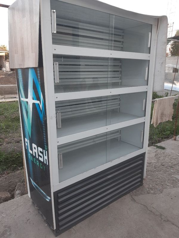 Продается новый холодильник