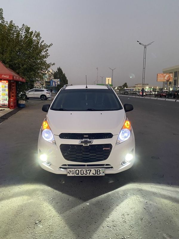 Chevrolet spark sotiladi