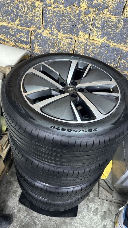 Комлект Диски Шины от Lixiang R20 НОВЫЕ 255/50/R20 DUNLOP