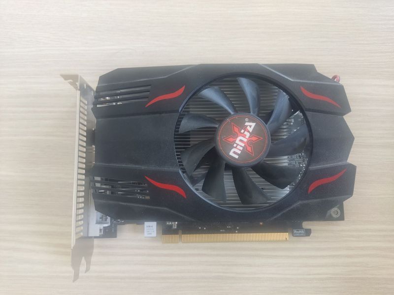 Продается видеокарта Rx 550 4 gb