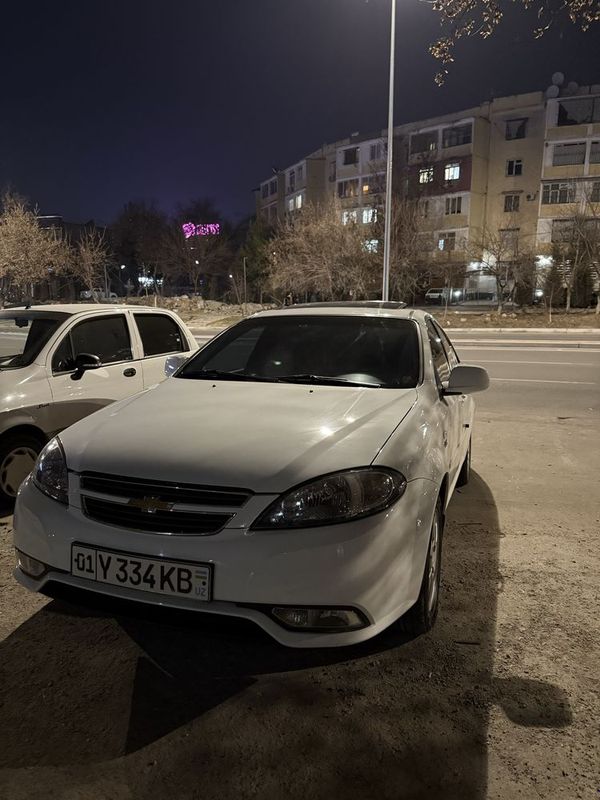 Jentra avtamat srochna sotiladi Jentra avtamat srochna sotiladi