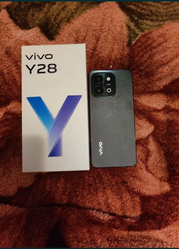 Телефон vivo y28