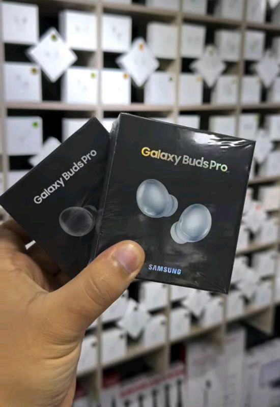 Samsung Galaxy Buds pro Sotiladi Samsung Galaxy Buds pro Sotiladi