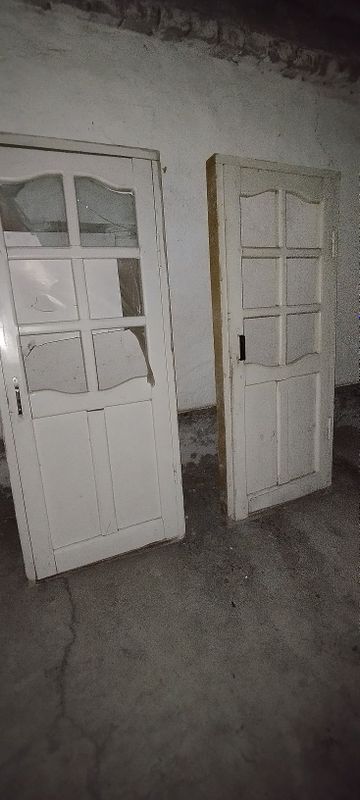 Эшик сотилади холати яхши Эшик сотилади холати яхши
