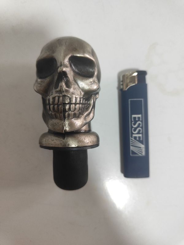 Продам железный череп