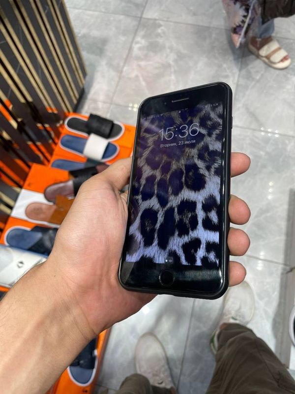 Iphone 7 plus sotiladi Iphone 7 plus sotiladi