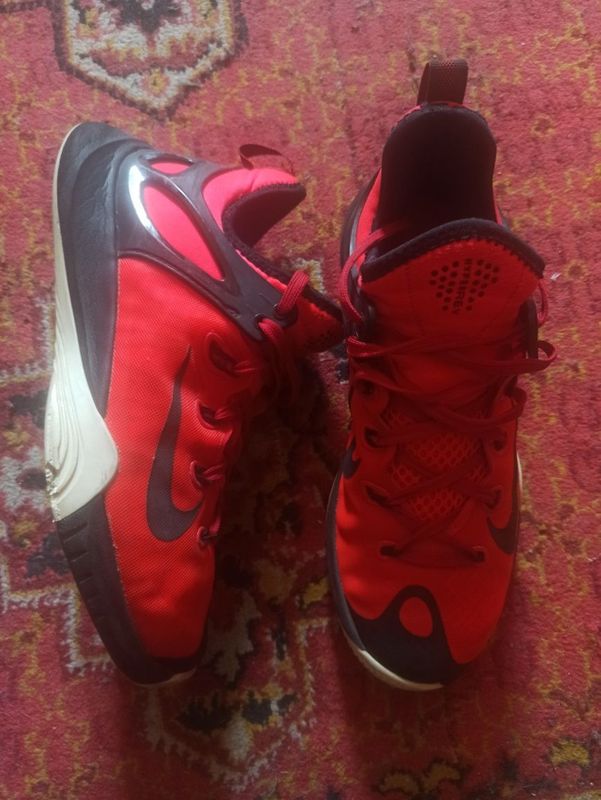 Размер -41, Nike - zoom. Размер -41, Nike - zoom.