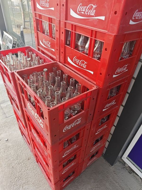 kola. Fanta. Pepsi tara sotiladi