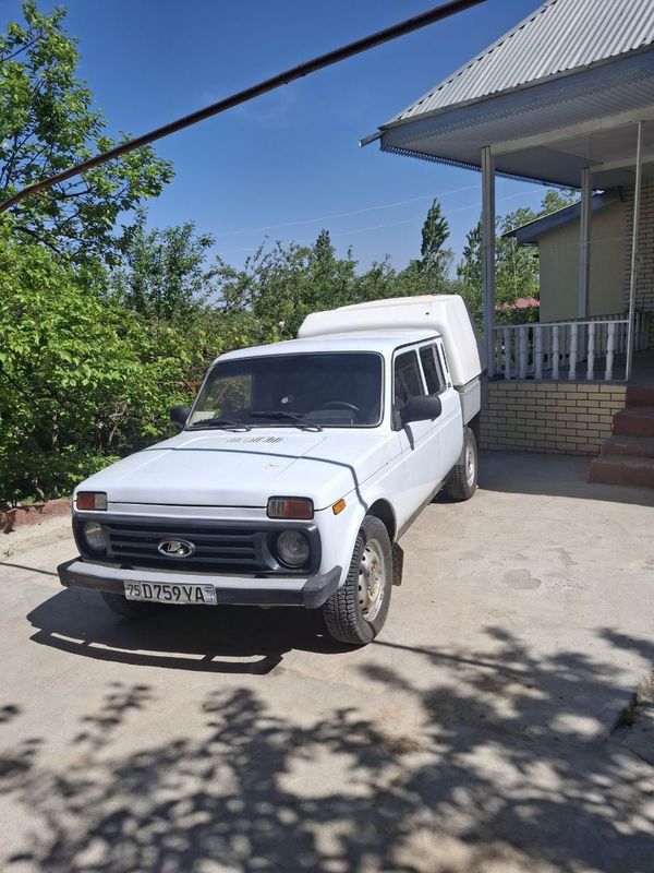 Niva 4x4 holati yaxshi Niva 4x4 holati yaxshi