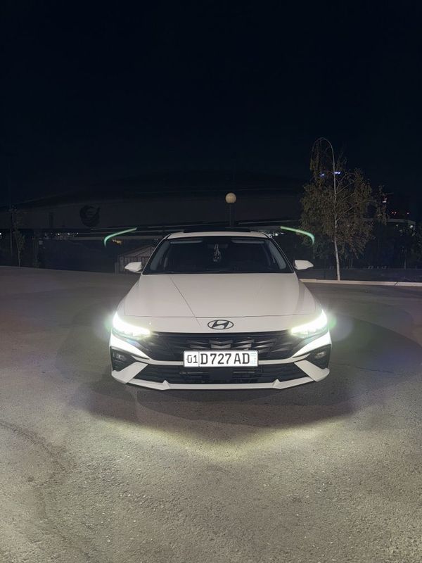 Hyundai Elantra 2024