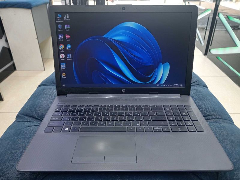 SROCHNO! Noutbuk HP core i3 10-avlod SROCHNO! Noutbuk HP core i3 10-avlod