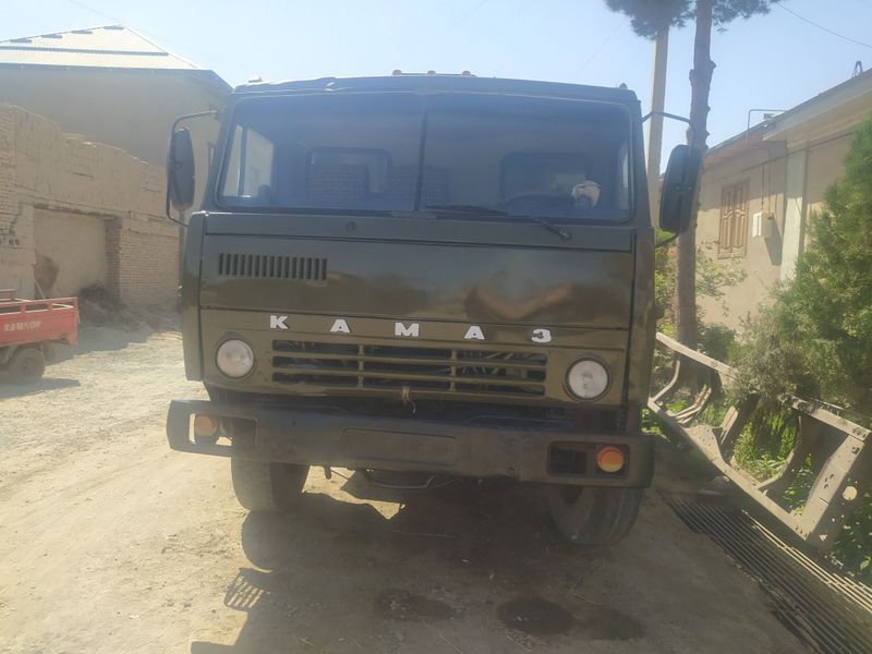 Kamaz 5511 sirochna sotiladi