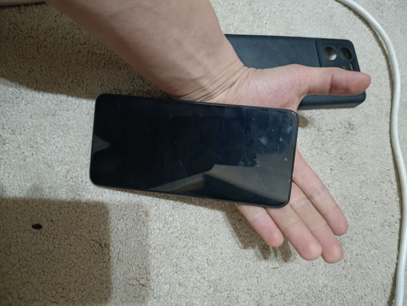 Xiaomi 13t б/у продаю Xiaomi 13t б/у продаю