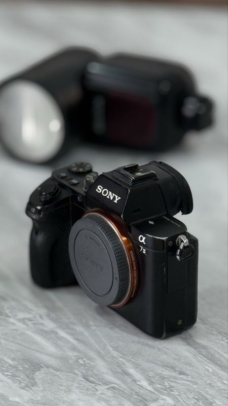 Sony A7 II + 85mm f/2.8 OSS объектив Sony A7 II + 85mm f/2.8 OSS объектив