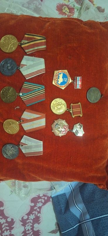 Продаётся медали советские