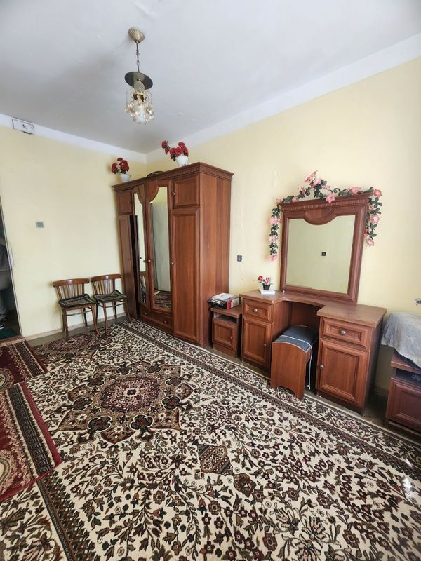 4 xonali 100kv tezda pul kerakligi uchun sotyapman 4 xonali 100kv tezda pul kerakligi uchun sotyapman