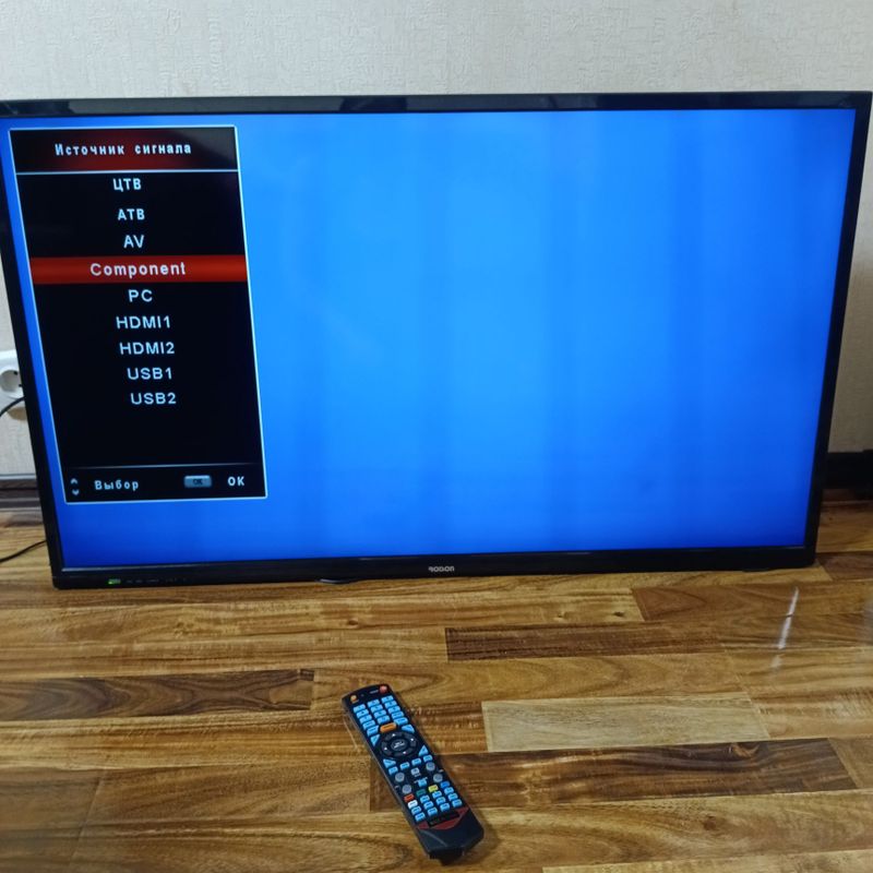 Продаю телевизор ROISON 42", не смарт