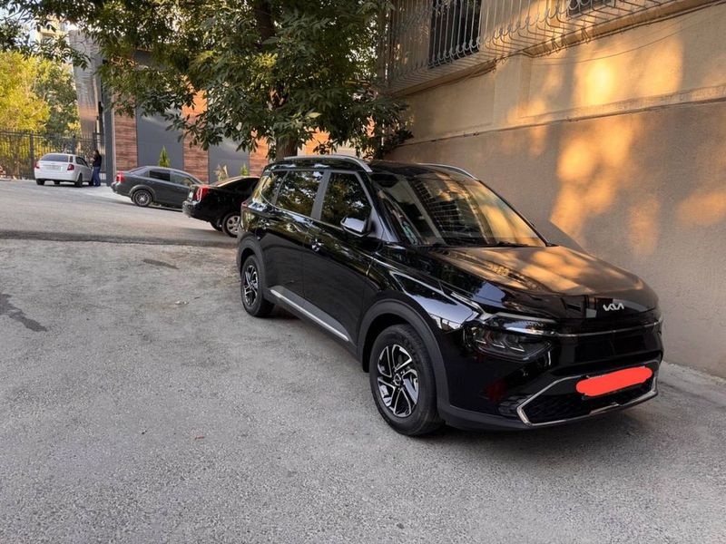 Продам автомобиль Kia Carens 6 местный