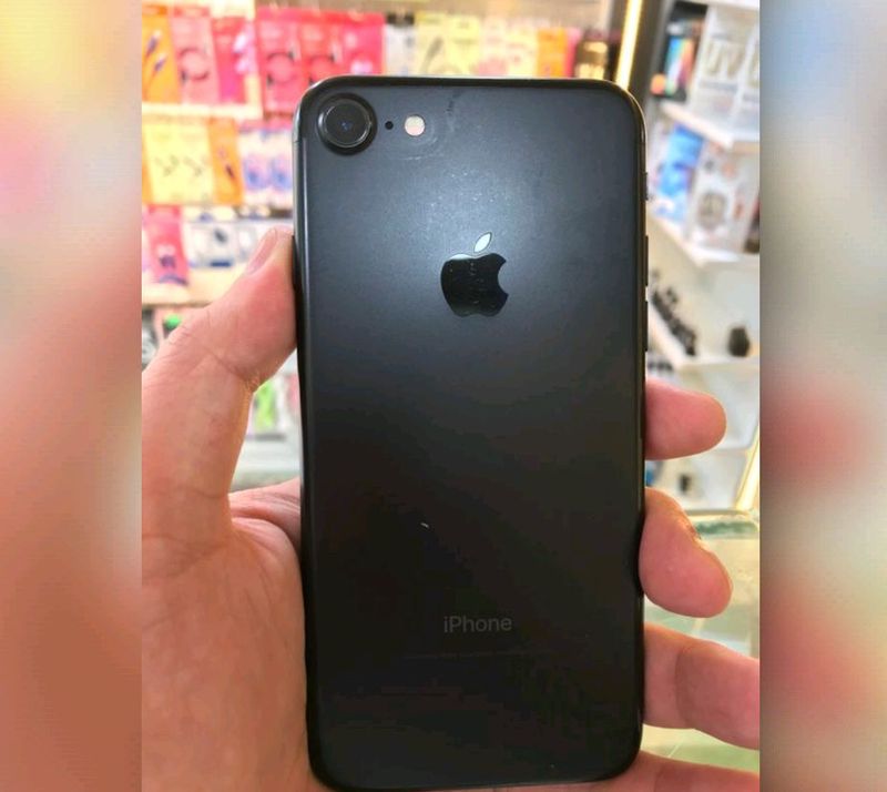 iphon 7 xotira 128gb yunkisi 81 sotiladi srocna