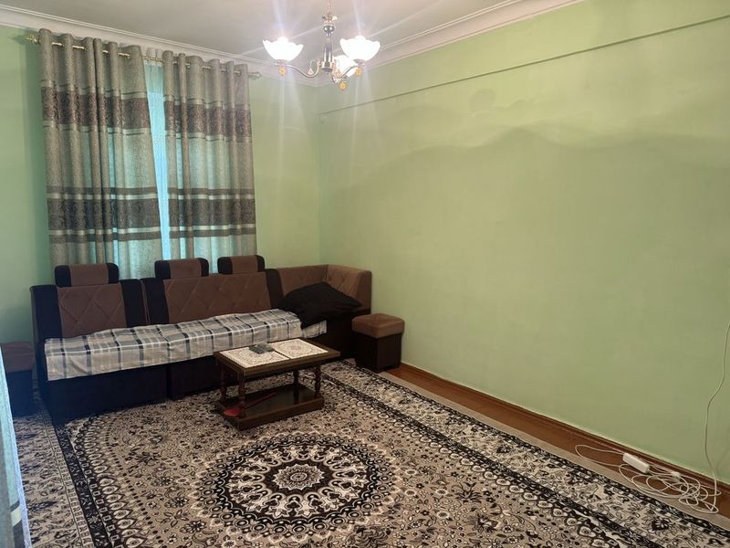 3 комнатная квартира в г.Янгиабад 3 комнатная квартира в г.Янгиабад